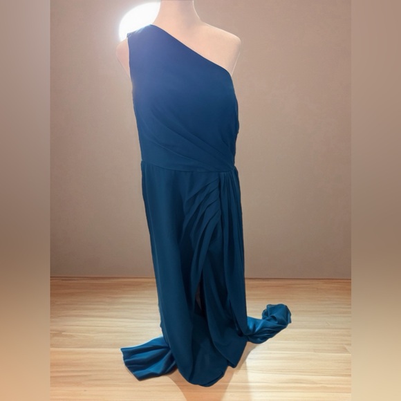 Amazon Dresses & Skirts - Amazon Teal One-Shoulder Dress